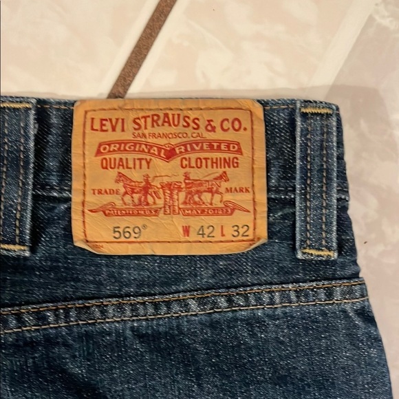 Levi's Relaxed Blue Jeans Classic Denim - Picture 4 of 5